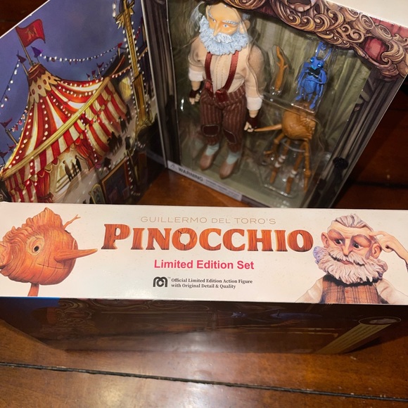 Guillermo del Toro PINOCCHIO limited Edition Set OSCAR Winner 2023 NWT - Picture 5 of 13